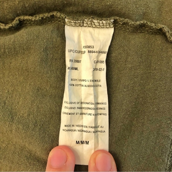 Dickies Men’s Khaki Long Sleeve T shirt
Tee With Logo on the Front. Medium - Picture 8 of 15